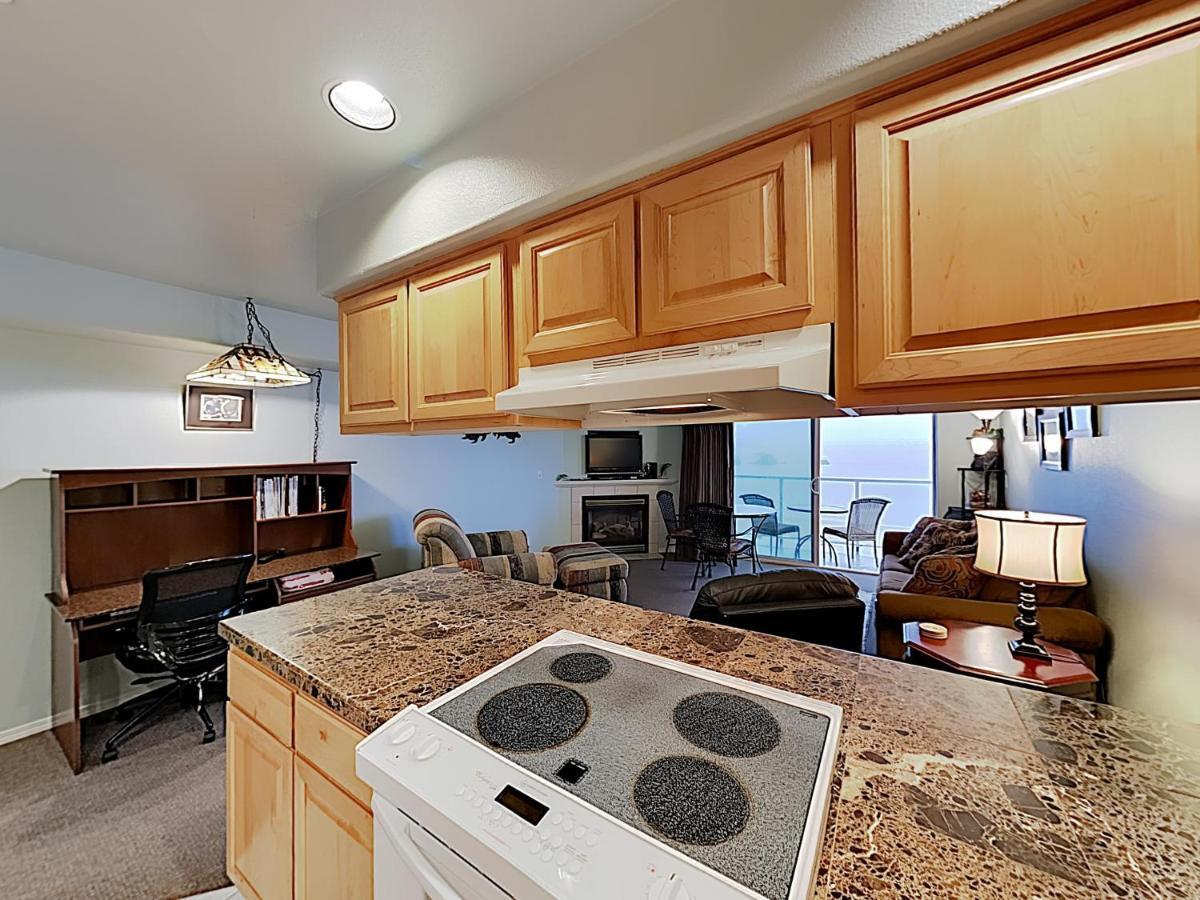 New Listing! Bay-View Beauty With Private Balcony Condo Лінкольн-Сіті Екстер'єр фото