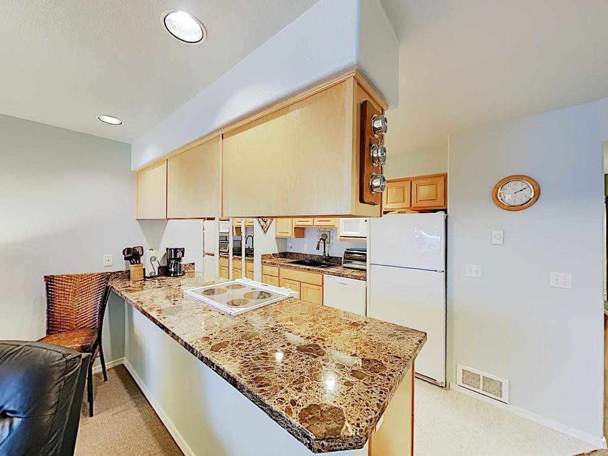 New Listing! Bay-View Beauty With Private Balcony Condo Лінкольн-Сіті Екстер'єр фото